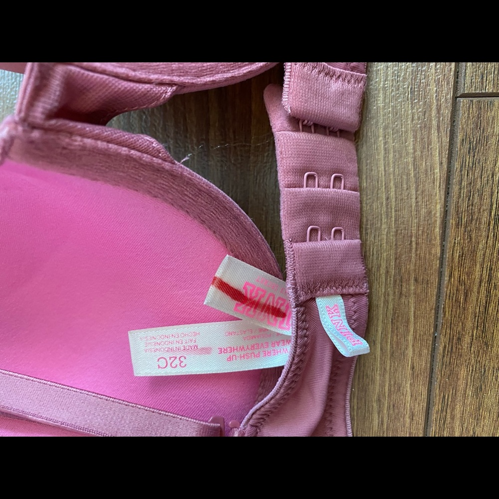 Victoria’s Secret Bra, 32C, Great Condition - Picture 2 of 3